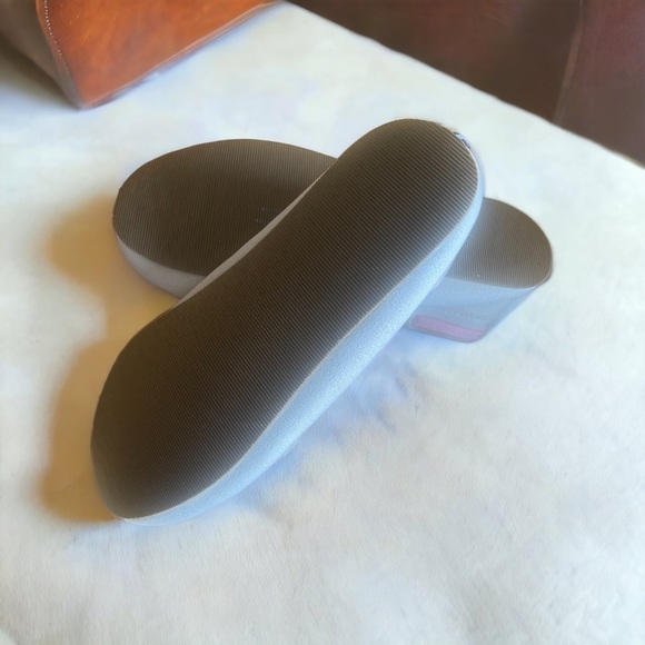 🍓 Nautica NWT fur lined Girls slippers - Picture 3 of 3